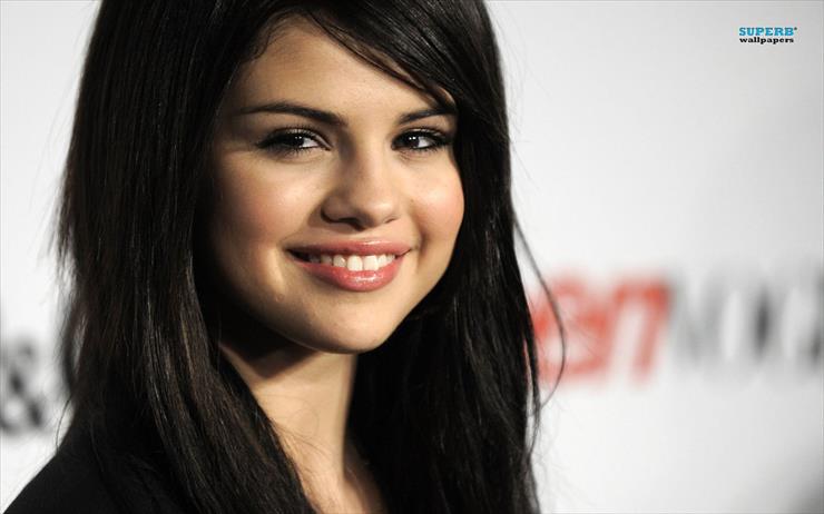 Selena Gomez - Selena Gomez 1.jpg