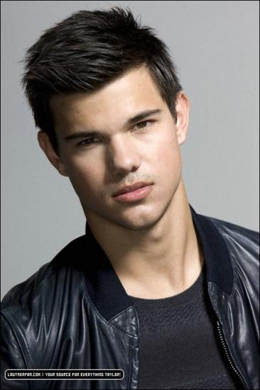 Taylor Lautner - 1.bmp