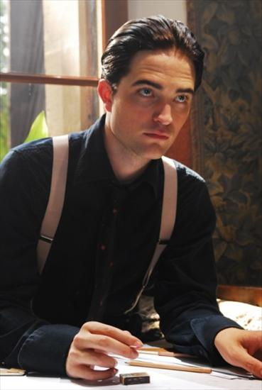 On the Set - rob-litlle-ashes.jpg