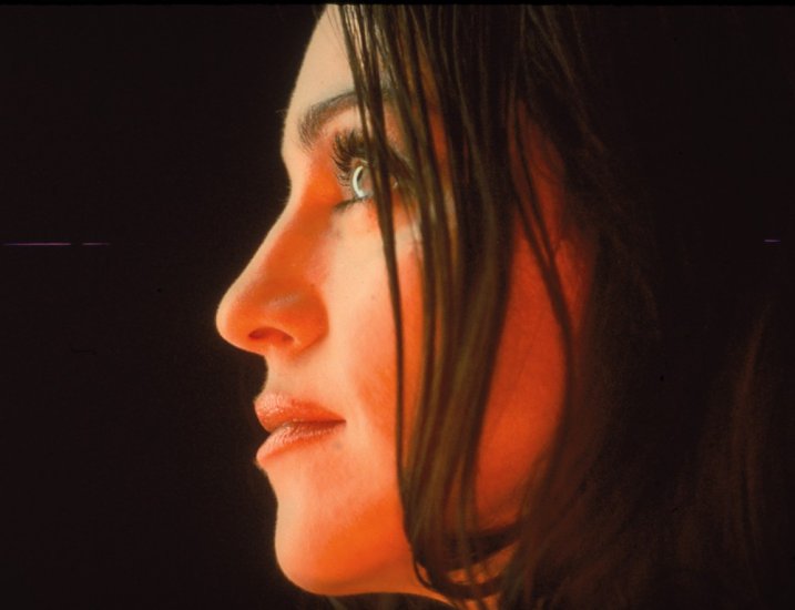 Madonna Foto - 1998 - Power of Good-Bye Frank Micelotta 06.jpg
