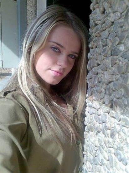 Izraelskie dziewczyny w mundurze - jewishgirls_04.jpg