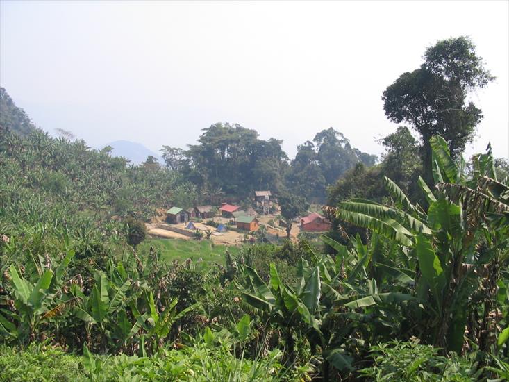 Madagaskar - Village-malgache-train-fianarantsoa-vers-manakara-madagascar.jpg